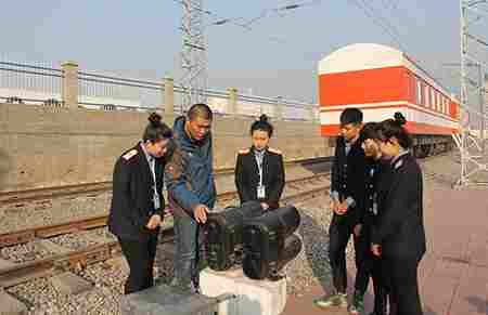 ʯ���fͨ�_�F·�WУ�F����̖���I