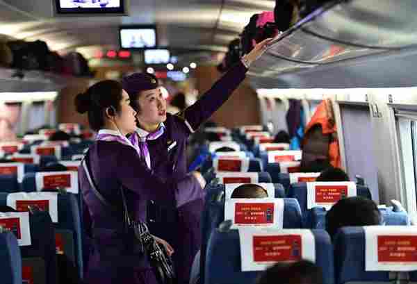 ʯ���f��Ӣ���ՌWУ���η����c���팣�I