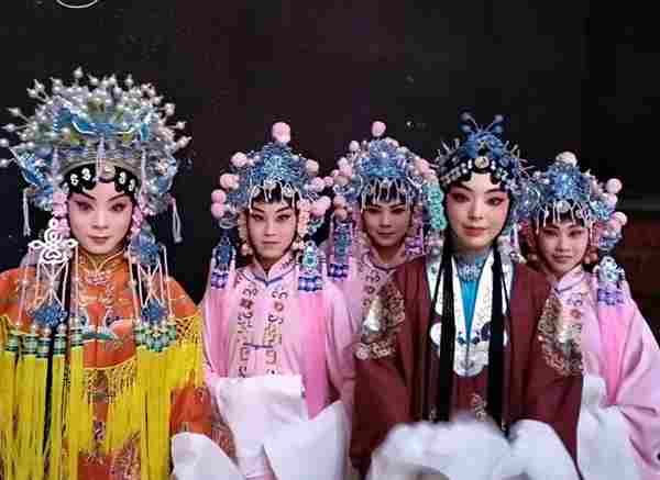 保定藝術(shù)學(xué)校2021年有哪些專業(yè) 保定藝術(shù)學(xué)校2021年有哪些專業(yè)